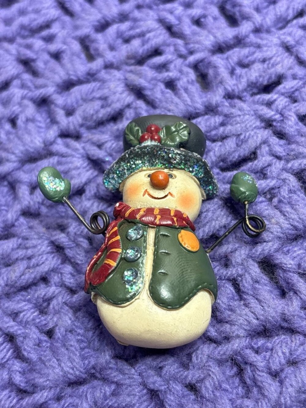 Vintage Resin Snowman Brooch Pin Rustic Glitter 2.5 inches